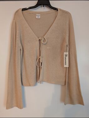 NWT No Boundaries Women's Cream Tie-Front Knit Sweater